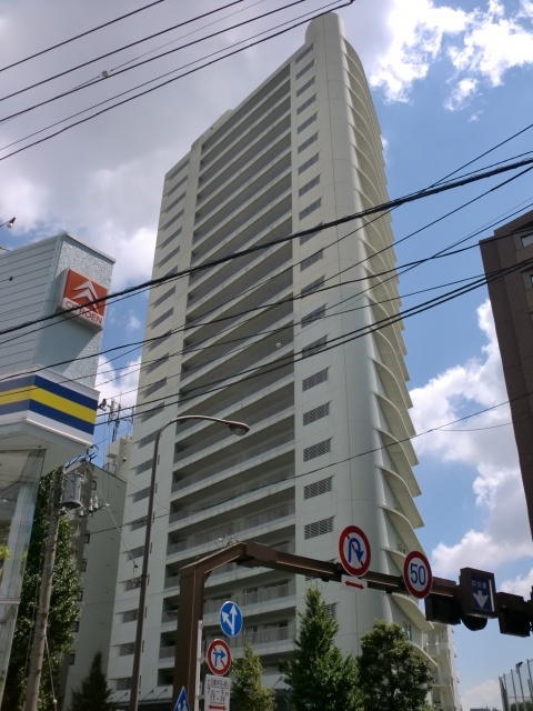 グリーンプリズムタワー